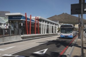Cape Town public transport by MyCiti Bus - Waterfront busstop - image by Peter Titmuss/ssk Cape Town public transport by MyCiti Bus - Waterfront busstop - image by Peter Titmuss/ssk