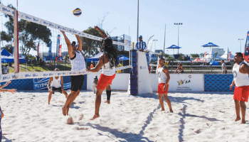 Volleyball players at Cape Town 10s - image gallery