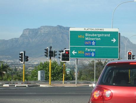 Plattekloof Road divides Plattekloof from Panorama